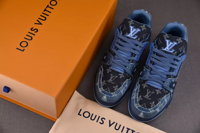 Rep LV TRAINER SNEAKER 2406205 0115