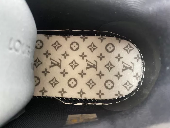 Rep LV TRAINER SNEAKER 24121003 0112