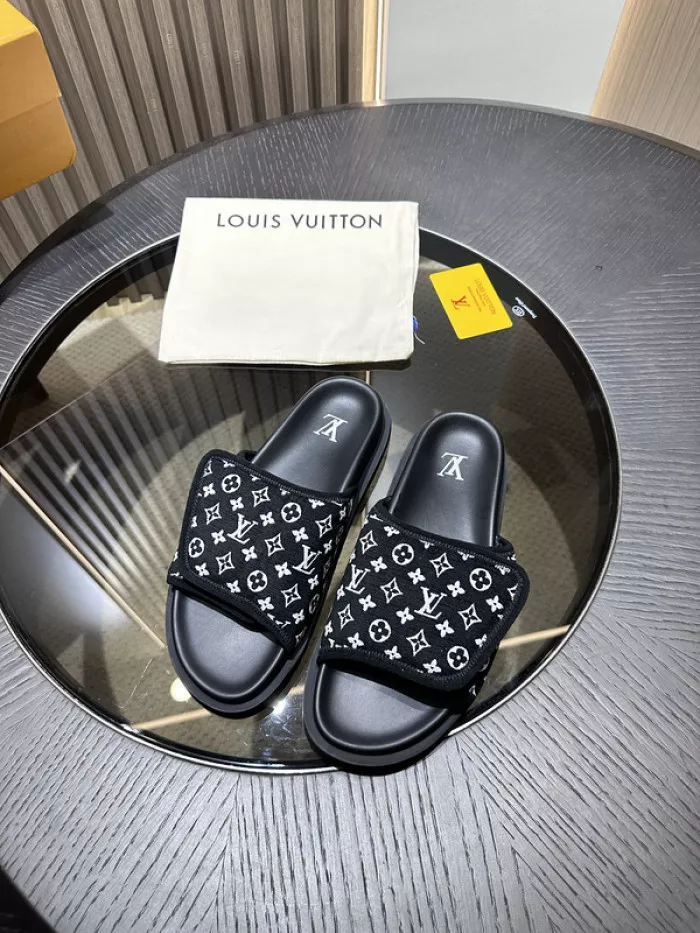 LV Miami Mule 24052708 0112