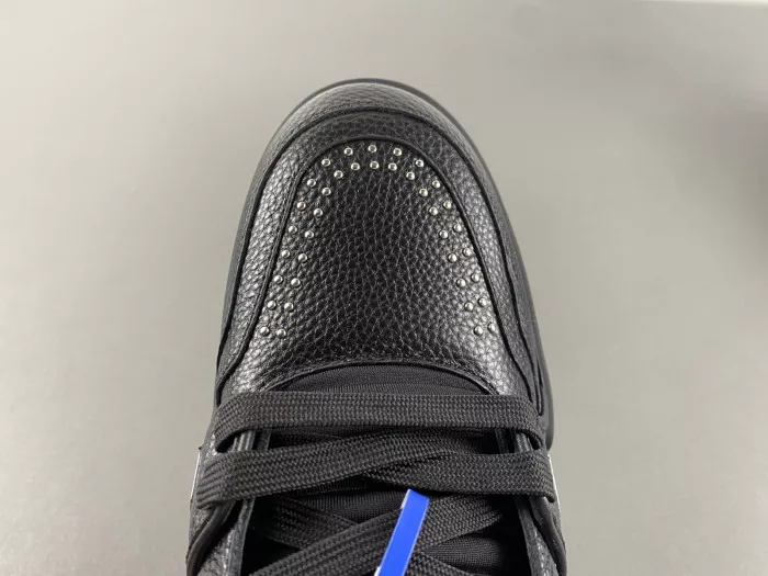 Rep LV TRAINER SNEAKER 24121003 0112