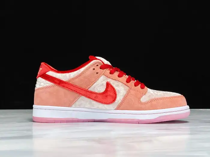 Cheap Nike SB Dunk Low StrangeLove Skateboards CT2552-800 0203