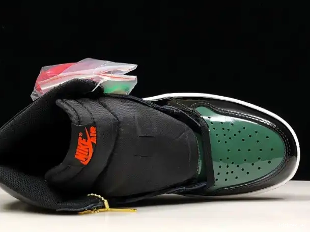 Rep 1 Team AV3905-038 Retro High Black Air x OG SoleFly Orange-Fir Jordan 0318